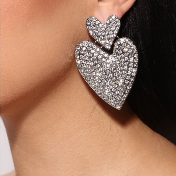 NWT 💎🩶💎 Piper K Sparkling Double Hearts Dangle Statement Earrings - Picture 4 of 16